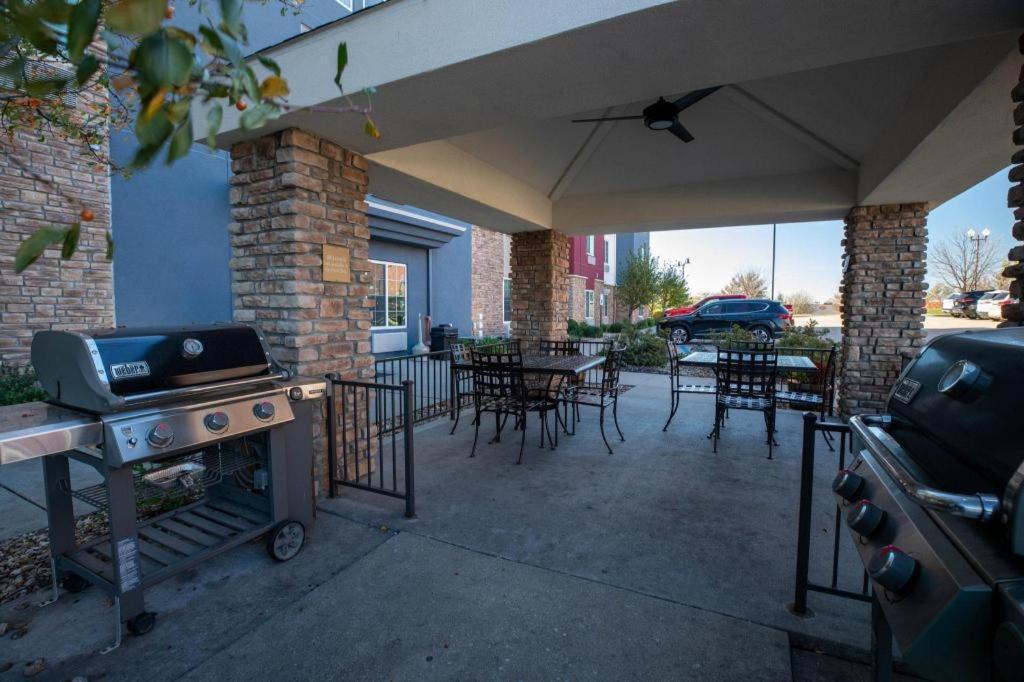 Candlewood Suites Saint Joseph By Ihg Exterior foto